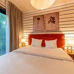 Cozy Forest Escape For Four 펜션 Antoing