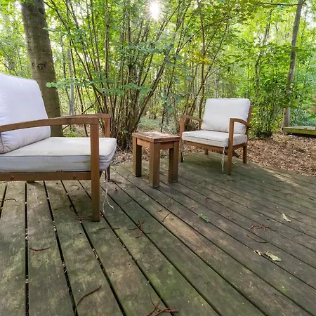 Dom wakacyjny Cozy Forest Escape For Four Antoing