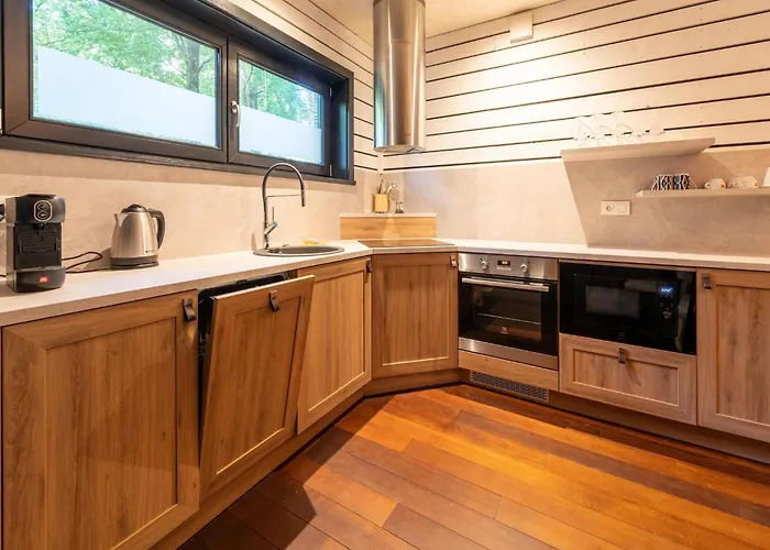 Cozy Forest Escape For Four